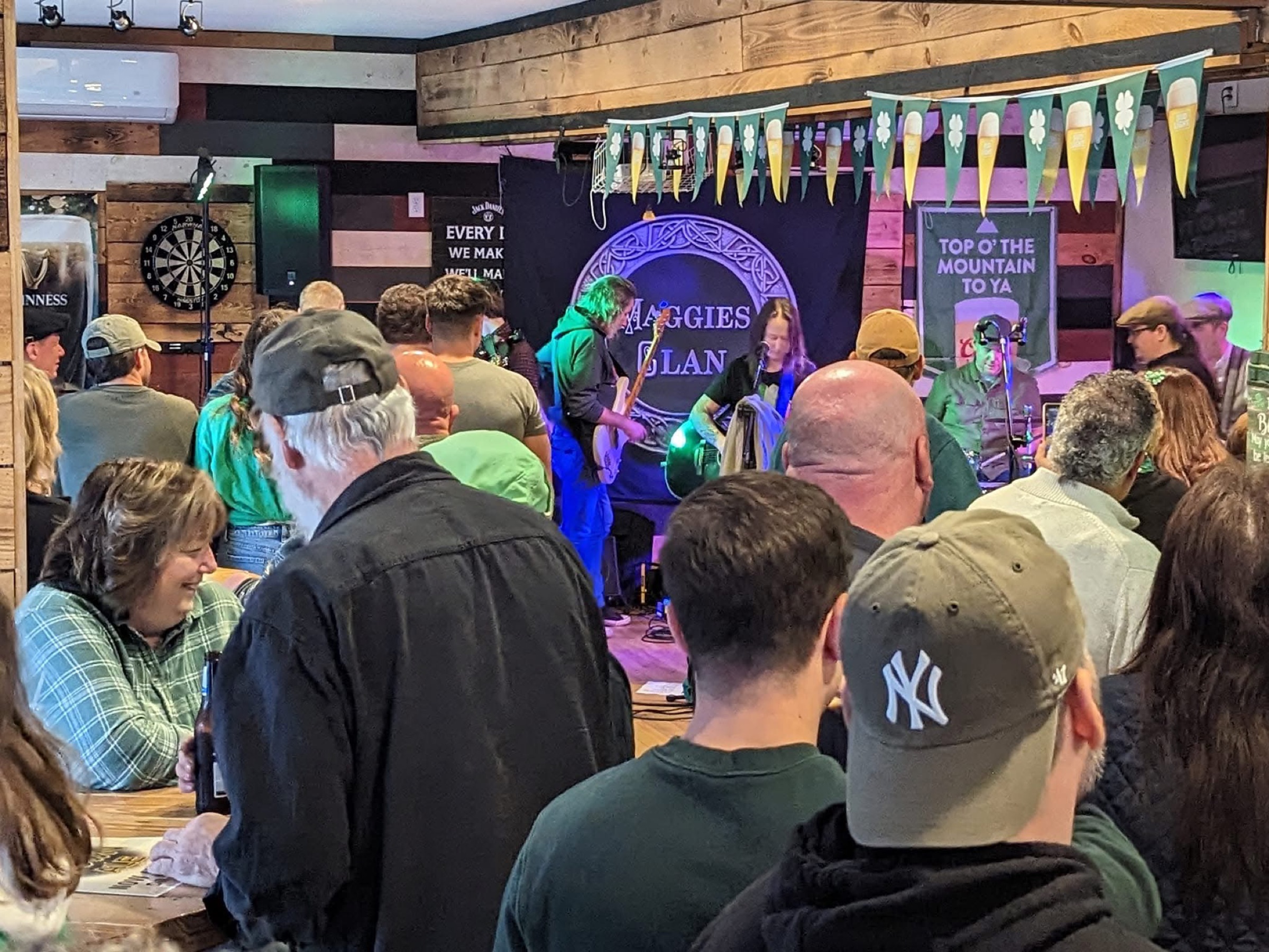 Live band performing at Stinsons Hub
